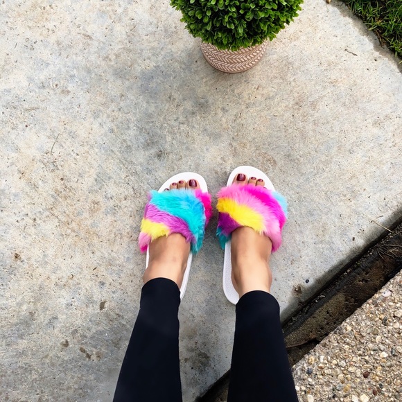 LAST2♥️RAINBOW UNICORN WHITE SLIDES - Picture 2 of 3